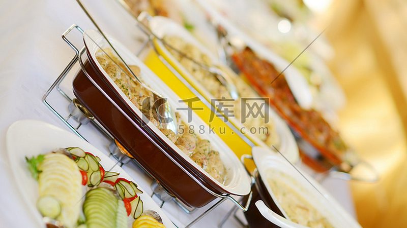 餐饮加盟，如何挑选靠谱的本地公司？**