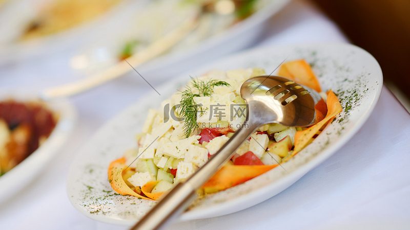 社区餐饮供应链标准规范：构建安全健康的餐饮环境